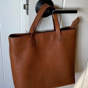 MadeWell The Zip-Top Transport Crossbody